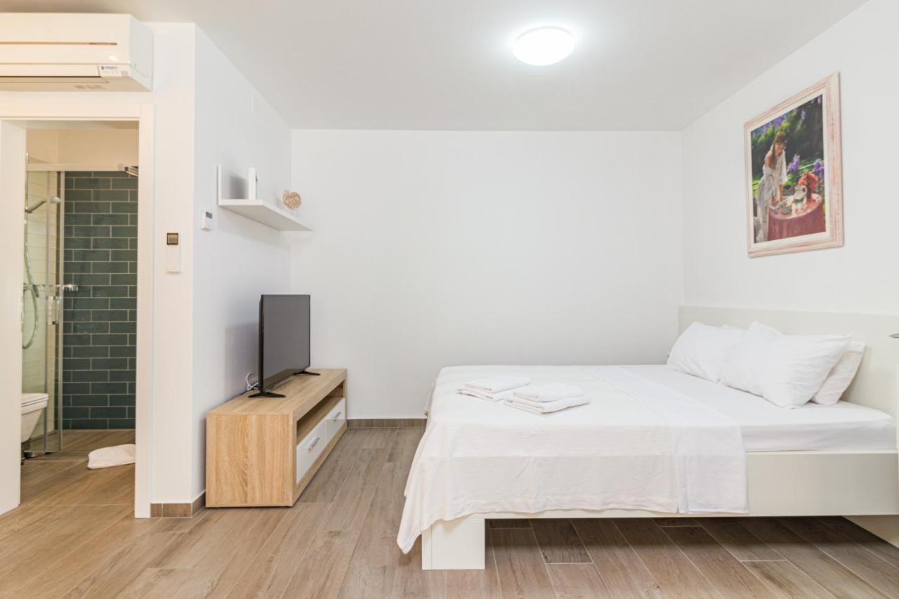 Apartments Anna Ližnjan 外观 照片